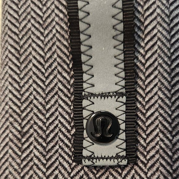 Lululemon Vinyasa Scarf Heathered Herringbone - Picture 2 of 7